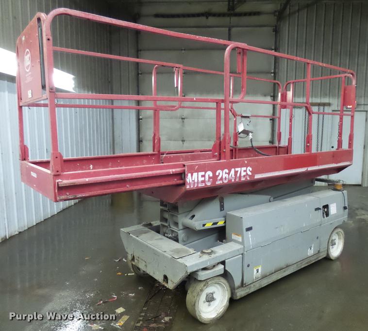 image for item AL9012 2000 Mec 2647ES scissor lift