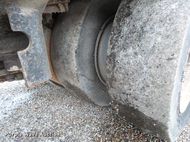 image for item BM9522 Hyster C530A pneumatic roller