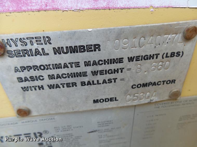 image for item BM9522 Hyster C530A pneumatic roller