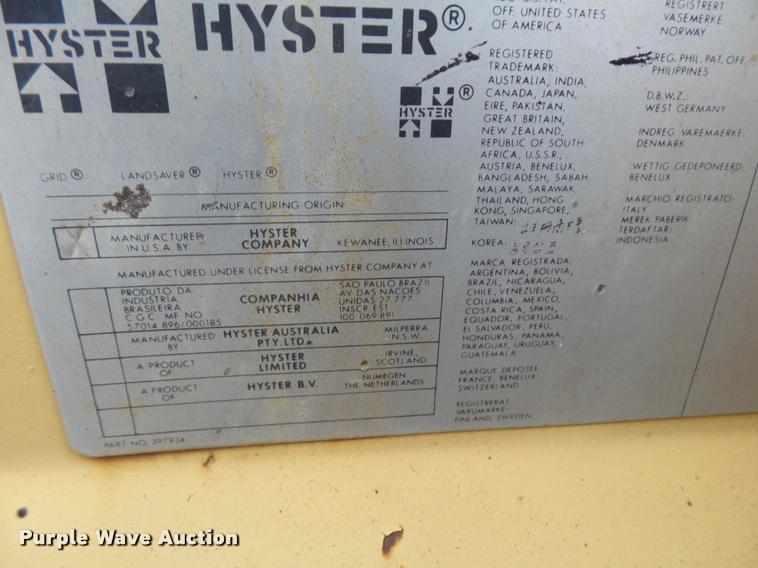 image for item BM9522 Hyster C530A pneumatic roller