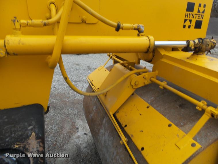 image for item BM9524 Hyster C340B double drum roller