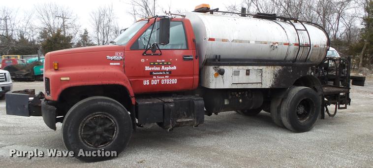 image for item BM9525 1991 GMC TopKick oil distributor truck