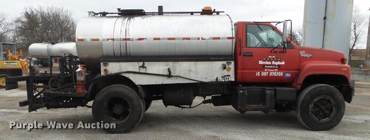 image for item BM9525 1991 GMC TopKick oil distributor truck