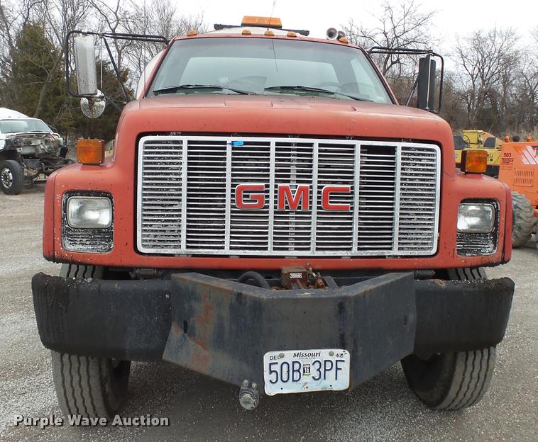 image for item BM9525 1991 GMC TopKick oil distributor truck