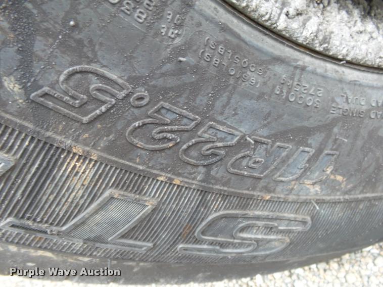 image for item BM9525 1991 GMC TopKick oil distributor truck