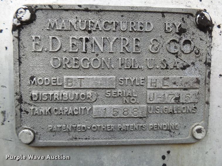 image for item BM9525 1991 GMC TopKick oil distributor truck