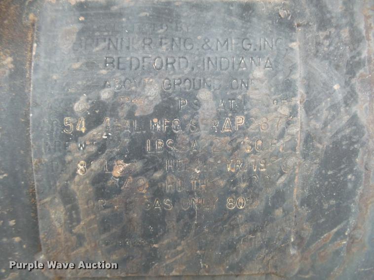 image for item BM9525 1991 GMC TopKick oil distributor truck