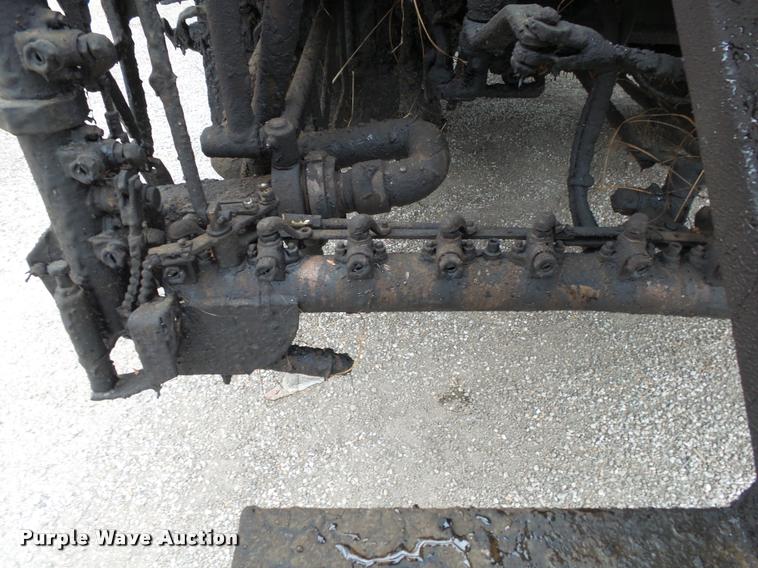 image for item BM9525 1991 GMC TopKick oil distributor truck