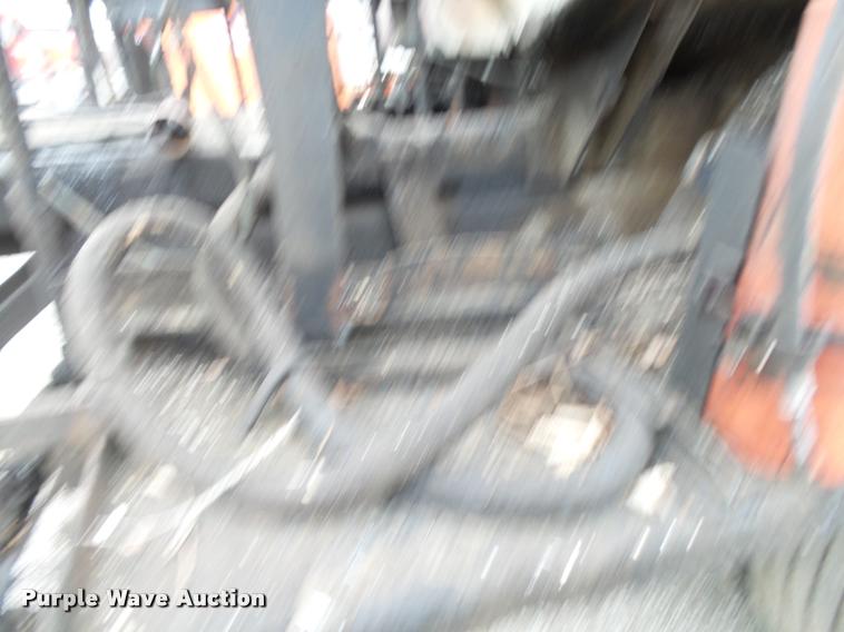 image for item BM9525 1991 GMC TopKick oil distributor truck