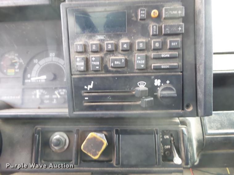 image for item BM9525 1991 GMC TopKick oil distributor truck