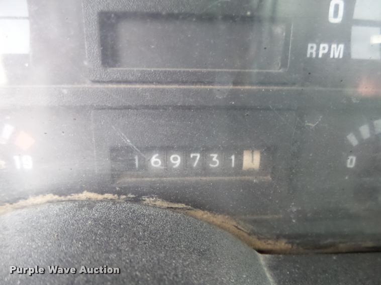 image for item BM9525 1991 GMC TopKick oil distributor truck