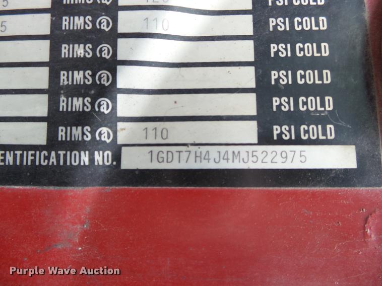 image for item BM9525 1991 GMC TopKick oil distributor truck