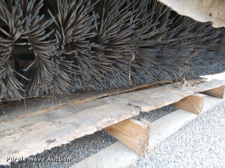 image for item BM9528 Caterpillar BP15 skid steer broom