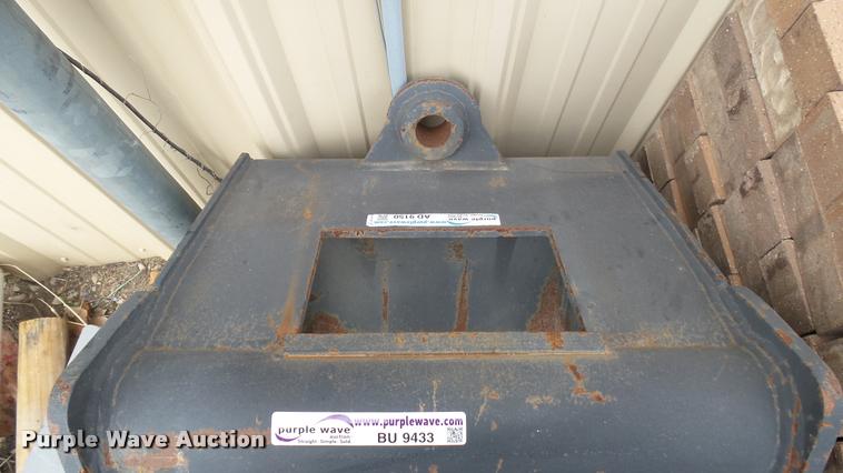 image for item BU9433 CP bucket