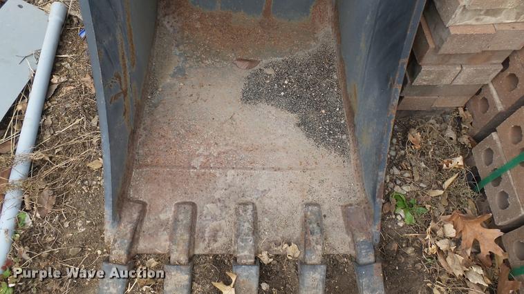 image for item BU9433 CP bucket