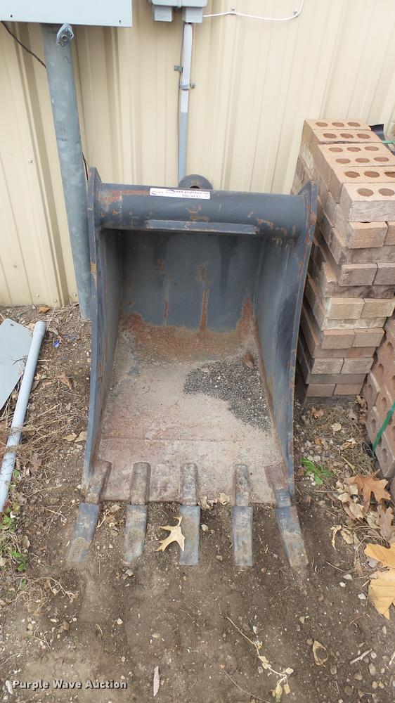 image for item BU9433 CP bucket