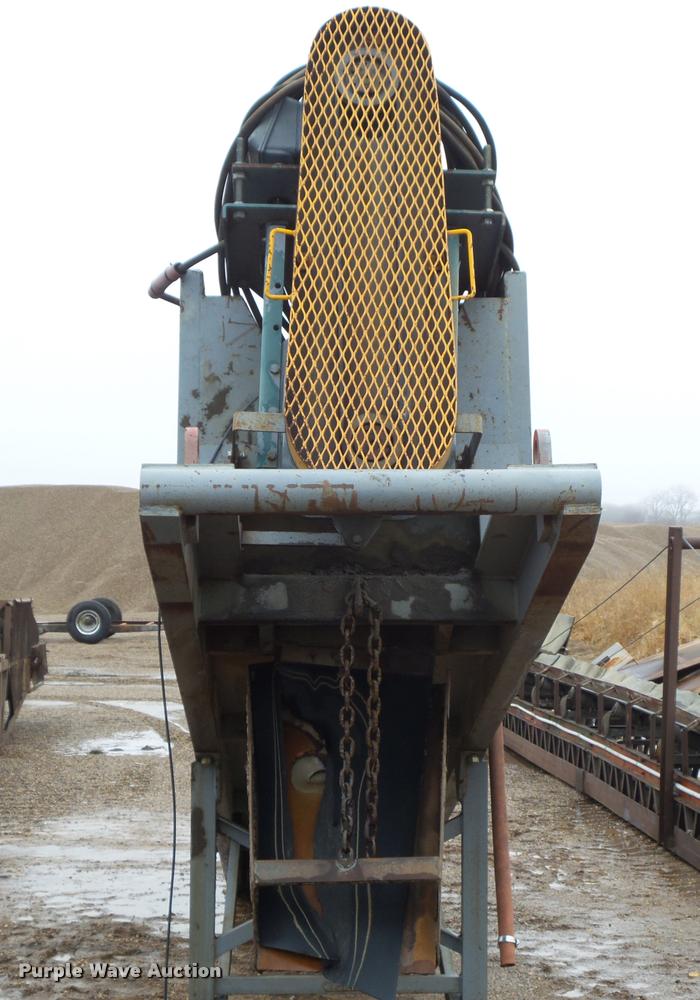 image for item CB9773 2007 Greystone 24X18WC55 coarse aggregate screw