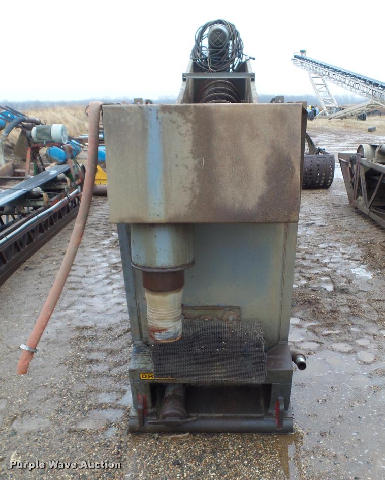 image for item CB9773 2007 Greystone 24X18WC55 coarse aggregate screw