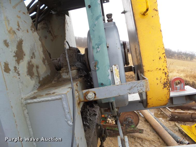 image for item CB9773 2007 Greystone 24X18WC55 coarse aggregate screw