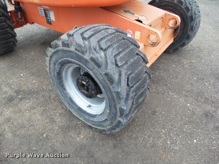 image for item CB9781 2002 JLG 450AJ SII boom lift