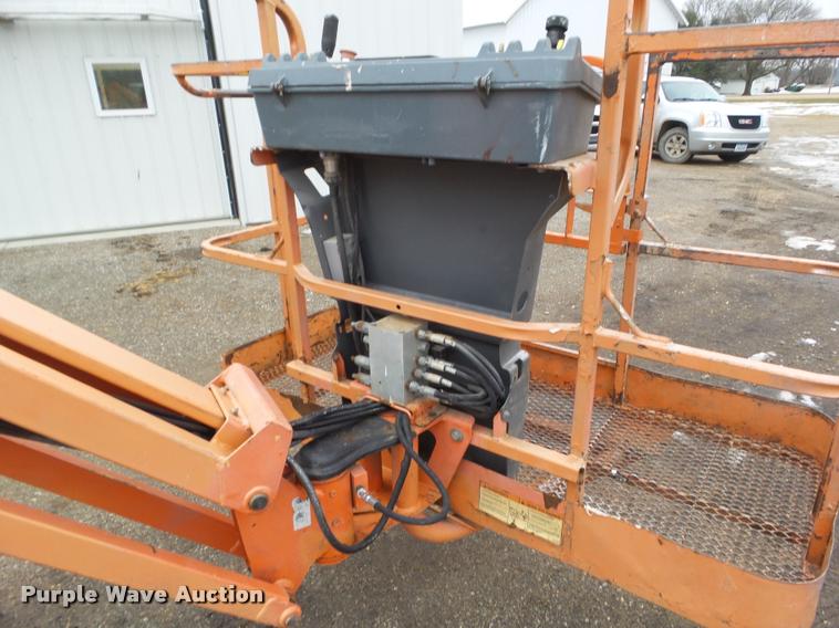 image for item CB9781 2002 JLG 450AJ SII boom lift