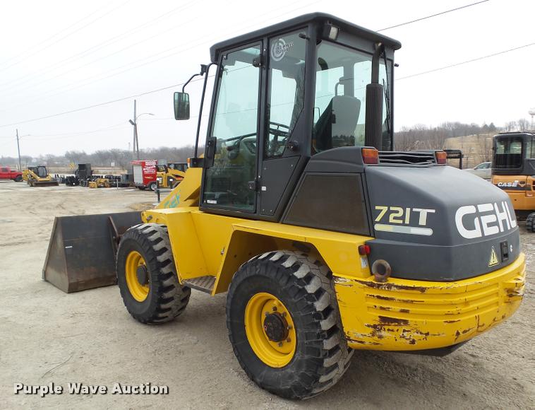 image for item CB9793 2003 Gehl 721T wheel loader