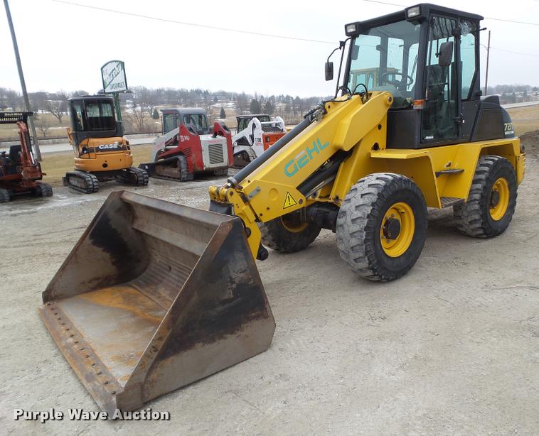 image for item CB9793 2003 Gehl 721T wheel loader