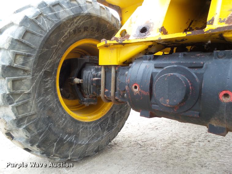 image for item CB9793 2003 Gehl 721T wheel loader