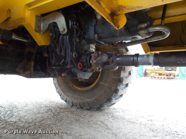 image for item CB9793 2003 Gehl 721T wheel loader