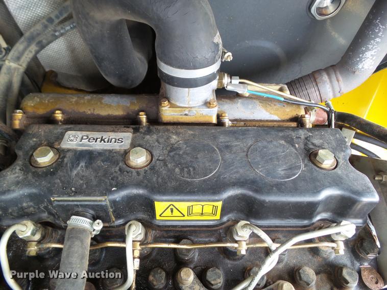 image for item CB9793 2003 Gehl 721T wheel loader