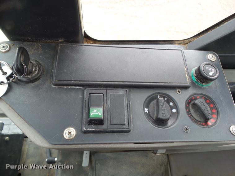 image for item CB9793 2003 Gehl 721T wheel loader