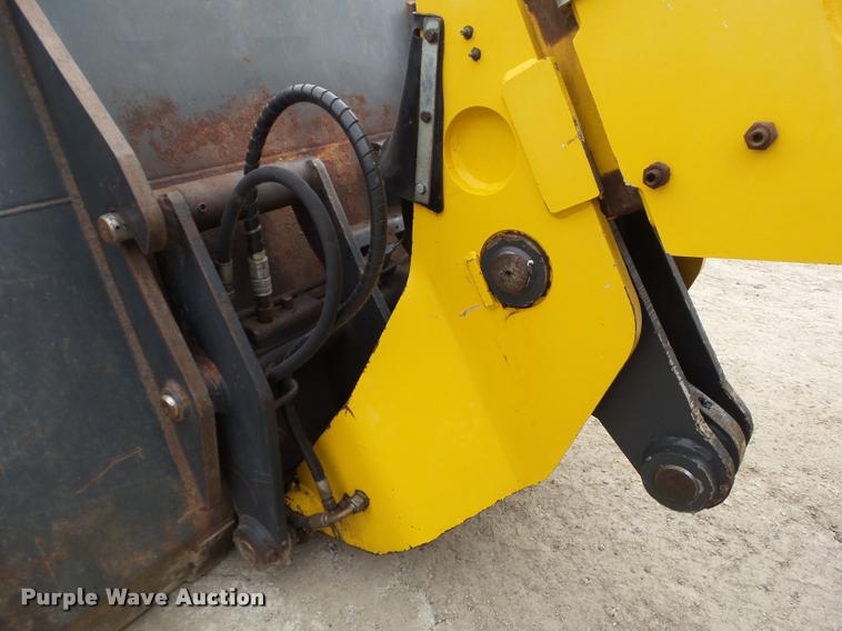 image for item CB9793 2003 Gehl 721T wheel loader