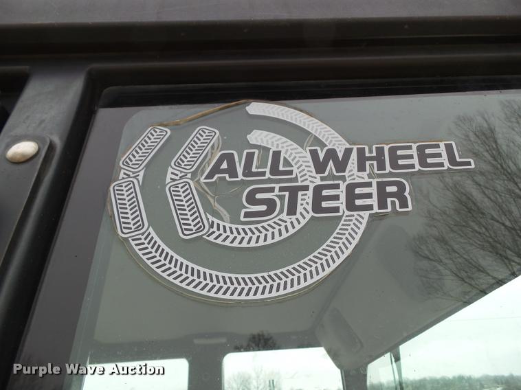 image for item CB9793 2003 Gehl 721T wheel loader