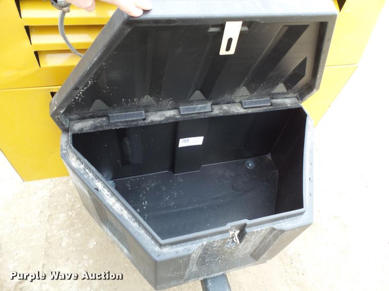 image for item CB9795 2006 Sullivan Palatek D185Q air compressor