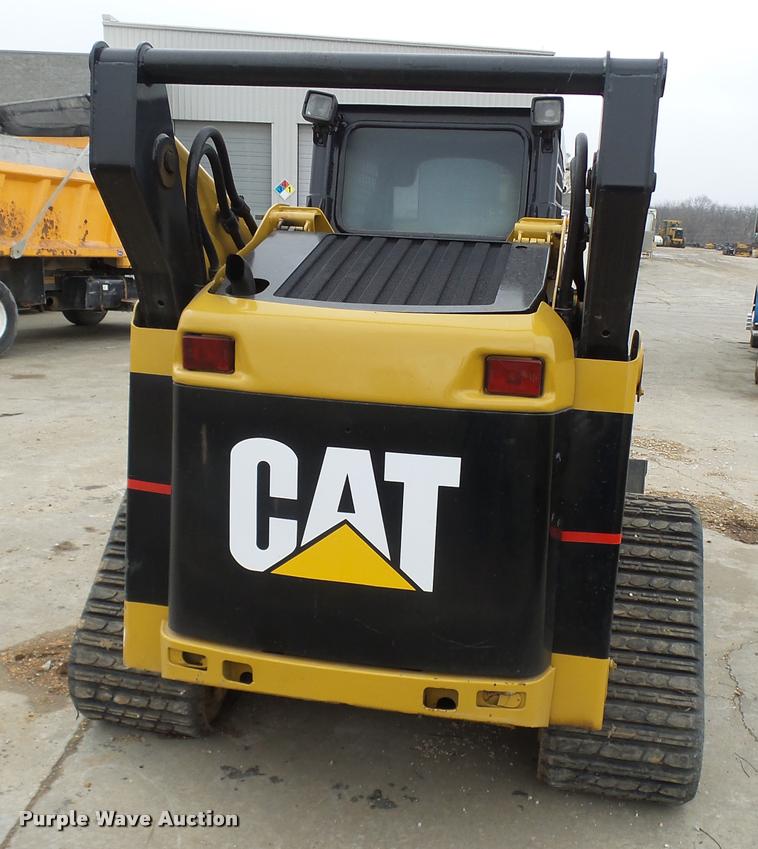 image for item CC9067 2004 Caterpillar 287B skid steer
