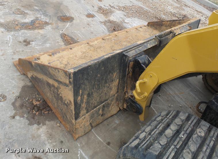 image for item CC9067 2004 Caterpillar 287B skid steer