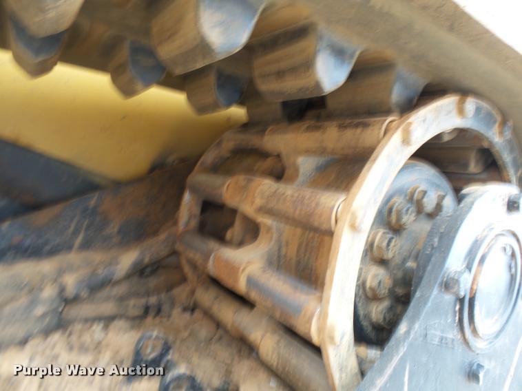 image for item CC9067 2004 Caterpillar 287B skid steer