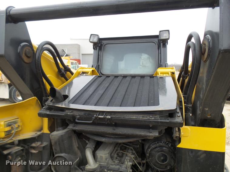 image for item CC9067 2004 Caterpillar 287B skid steer