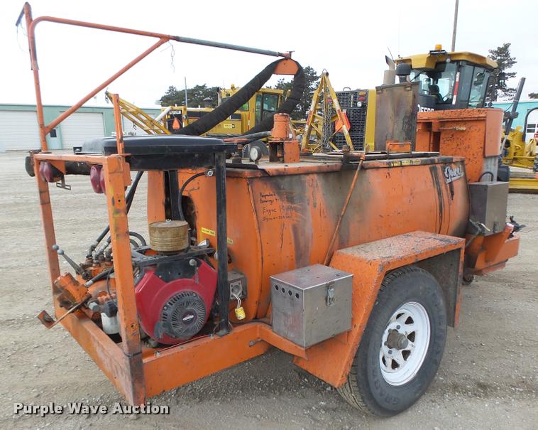 Aeroil tar kettle/joint sealer in York, NE Item DA0539 sold Purple Wave