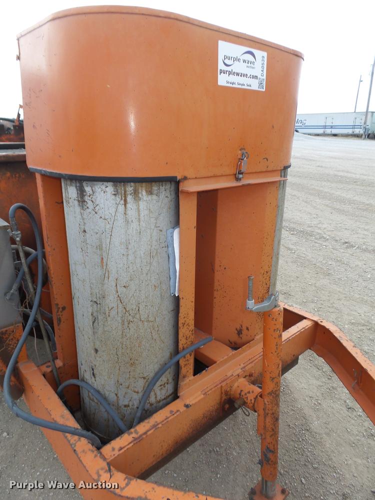 Aeroil tar kettle/joint sealer in York, NE Item DA0539 sold Purple Wave