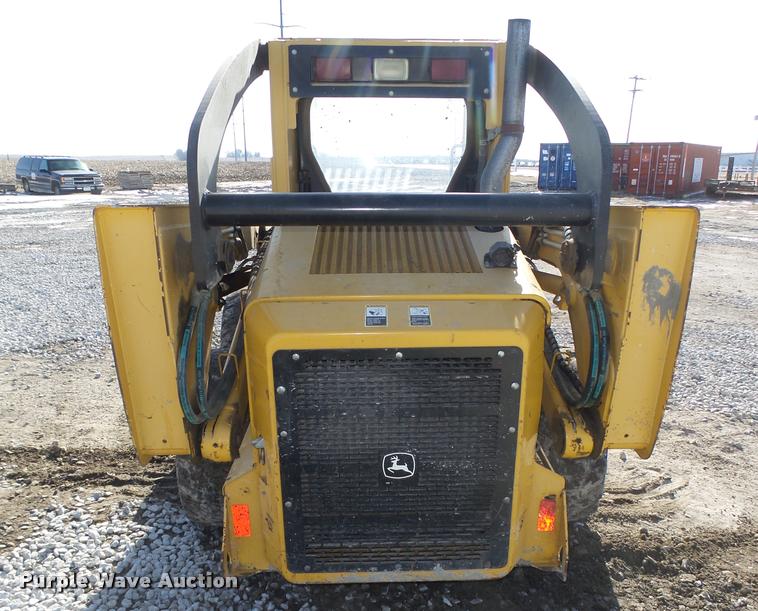 image for item DA0543 2007 John Deere 325 skid steer