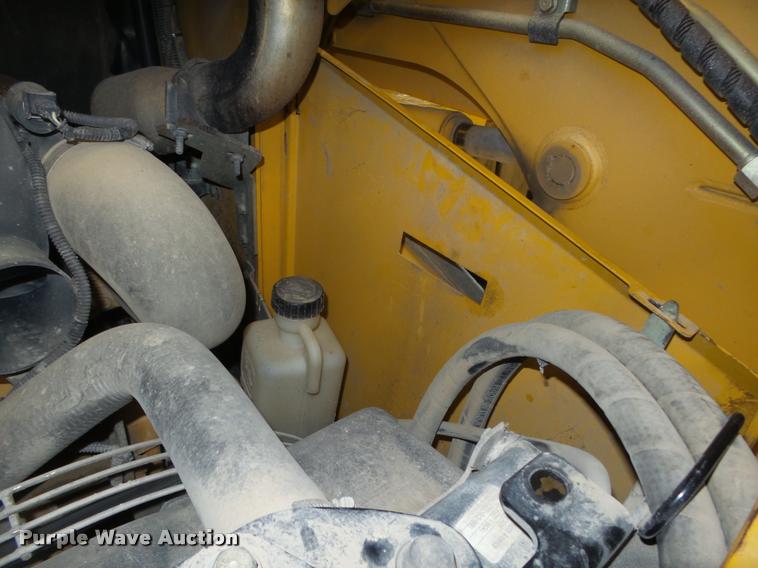 image for item DA0543 2007 John Deere 325 skid steer