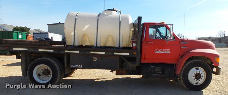 image for item DA2522 1995 Ford F800 Super Duty flatbed truck