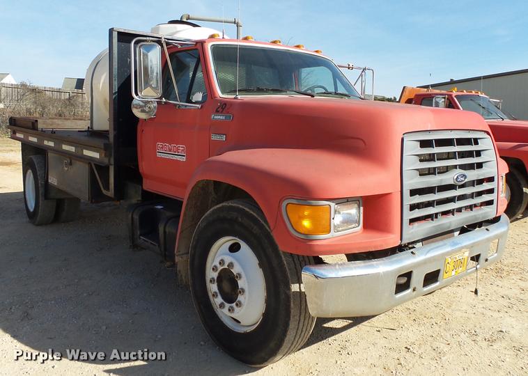 image for item DA2522 1995 Ford F800 Super Duty flatbed truck