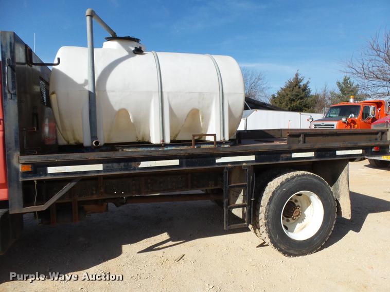 image for item DA2522 1995 Ford F800 Super Duty flatbed truck