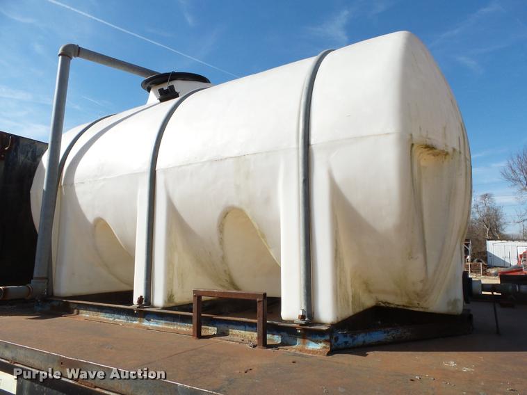 image for item DA2522 1995 Ford F800 Super Duty flatbed truck