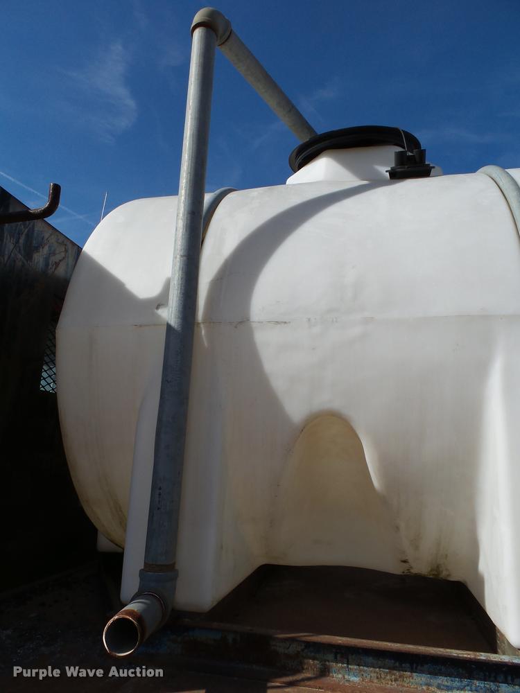 image for item DA2522 1995 Ford F800 Super Duty flatbed truck