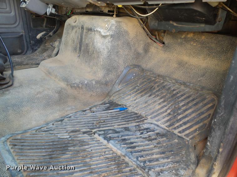 image for item DA2522 1995 Ford F800 Super Duty flatbed truck