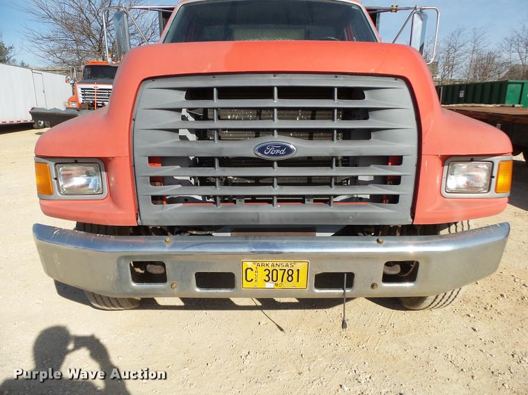 image for item DA2522 1995 Ford F800 Super Duty flatbed truck