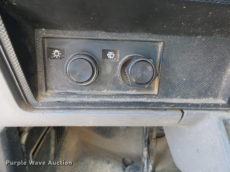 image for item DA2522 1995 Ford F800 Super Duty flatbed truck